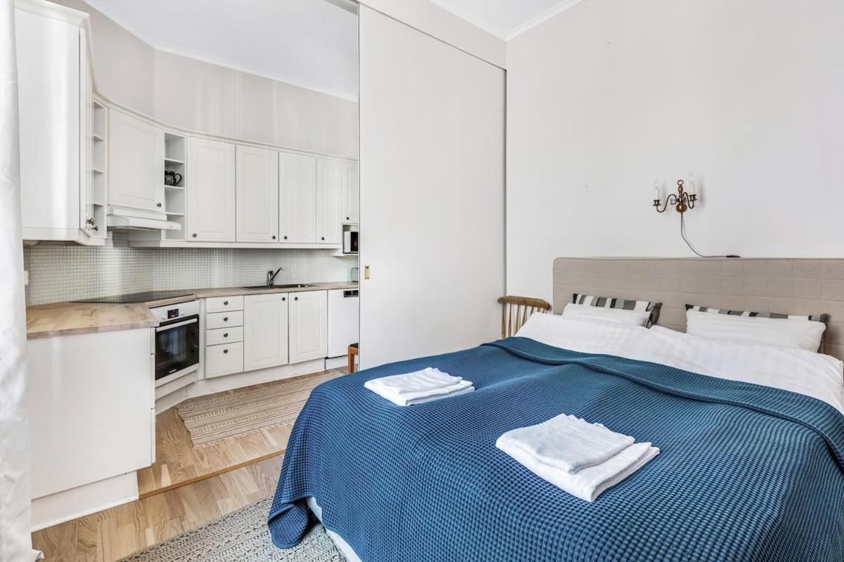 Charming 1-bedroom Near Center Appartamento
