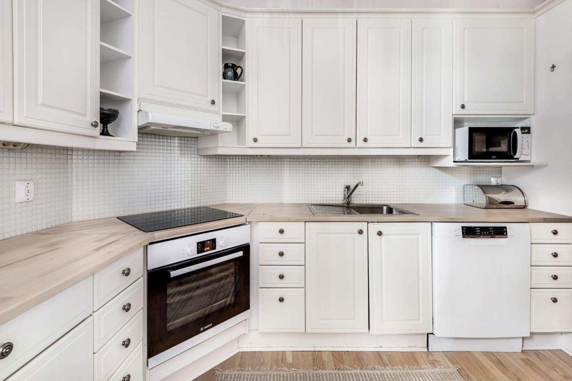 Charming 1-bedroom Near Center Appartamento